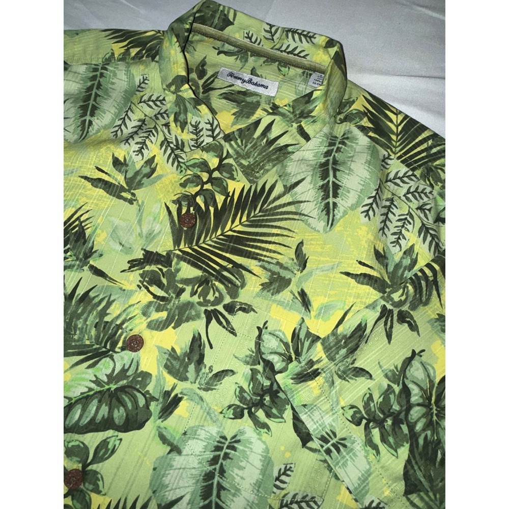 Tommy Bahama Men's Large Silk Blend Hawaiian Camp Shirt Green Tropical Button Up